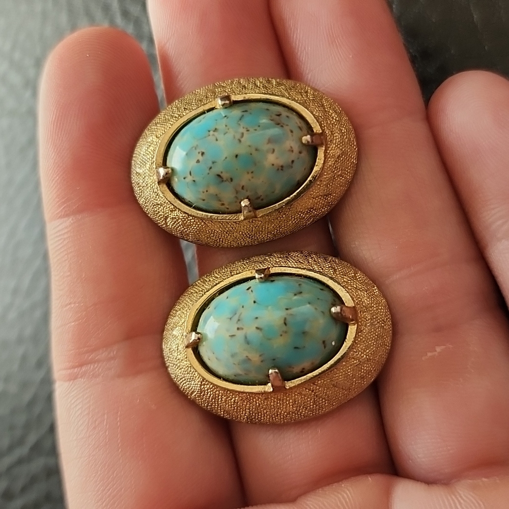 VTG Bobley clip on earrings